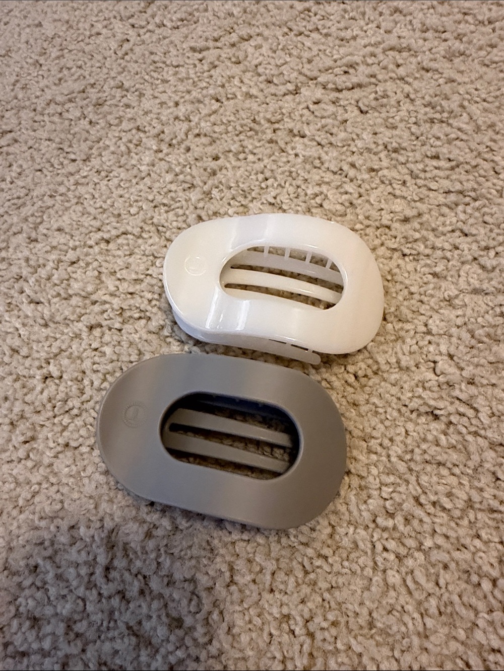 Set of 2 Hair Clips - Teleties